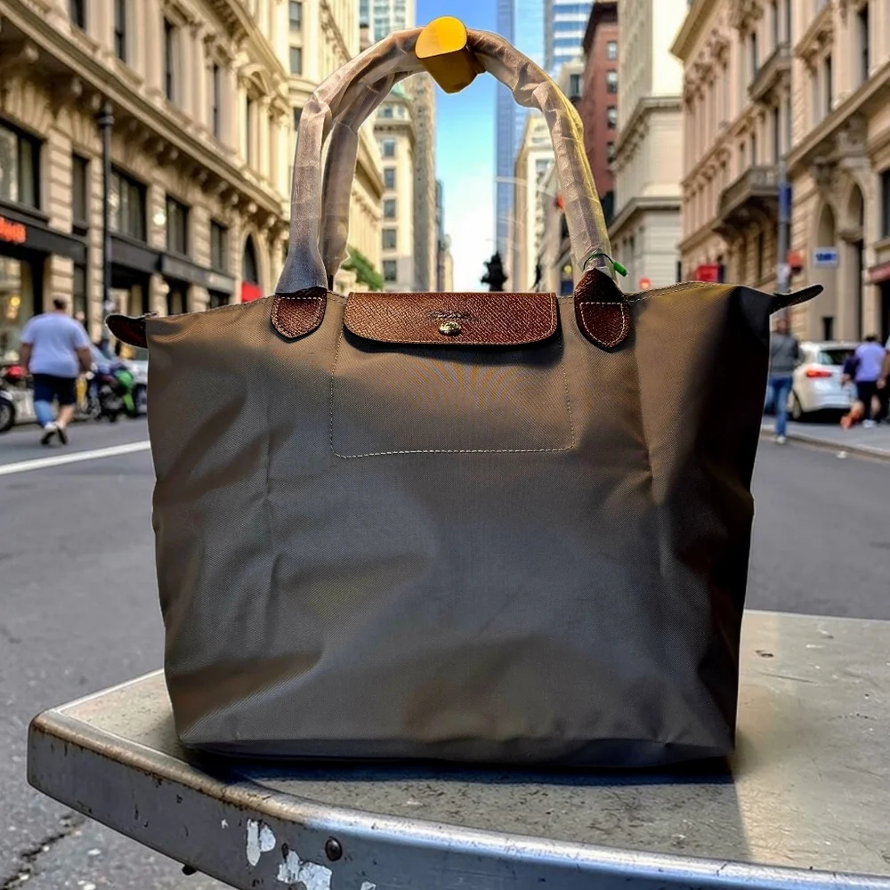 SALE!! 2026 New Designer Light Brown Medium Tote in Nylon NWT - Picture 9 of 11